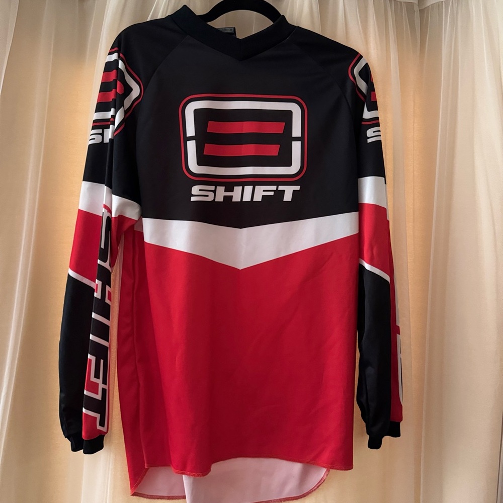 Shi by JOURNEYS Men's Bold Red and Black Jersey